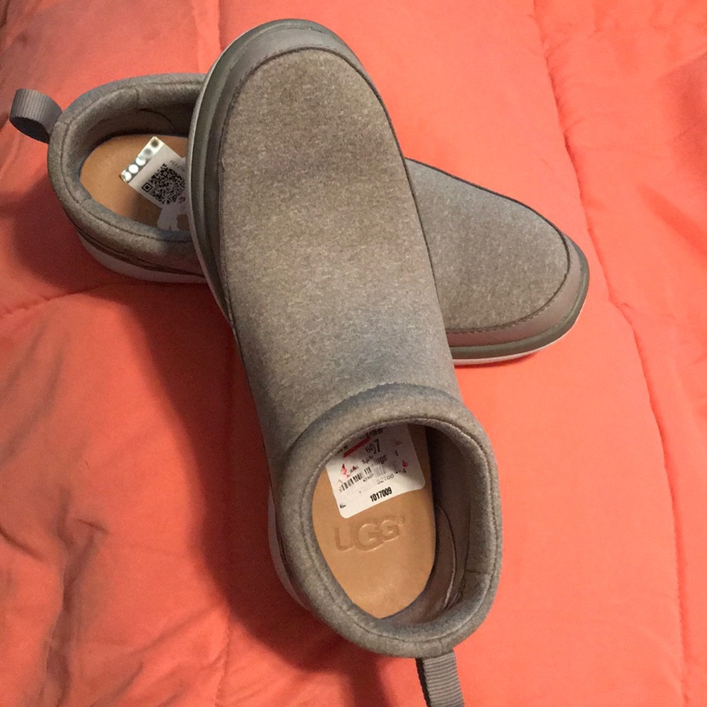 SALE! UGG Riviera Stretch Knit SlipOn Sneaker Shoe